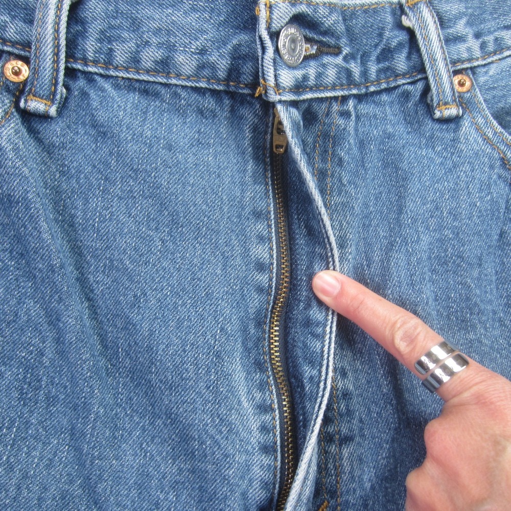Levis 550 Jeans‎ Mens 40x30 Blue  Relaxed Fit Straight Denim - Picture 3 of 16